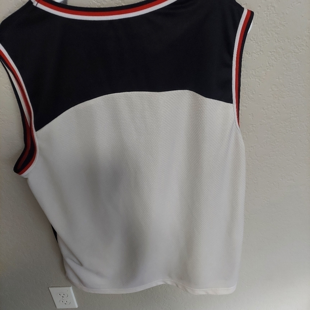 Tank tops - Picture 2 of 4